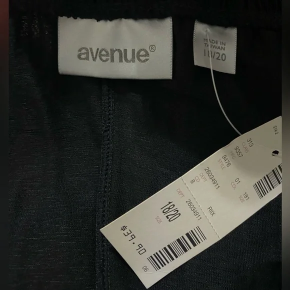 NWT Avenue Pleated Midi Skirt, size 18/20 - Picture 4 of 7